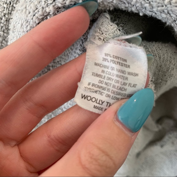 Iowa Zeta Woolly Threads Sweatshirt - Picture 4 of 5